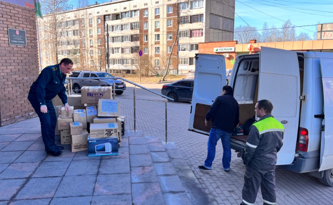 Сотрудники Выборгской таможни направили беженцам из Донбасса свыше 1,5 тонн гуманитарного груза