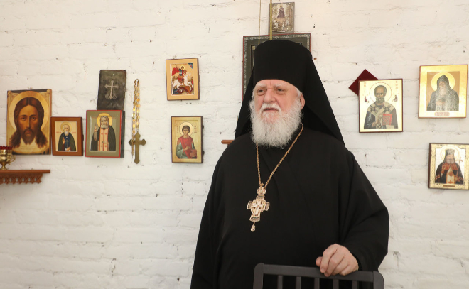 Православный священник собирается эмигрировать в Петербург после 40 службы в Гааге